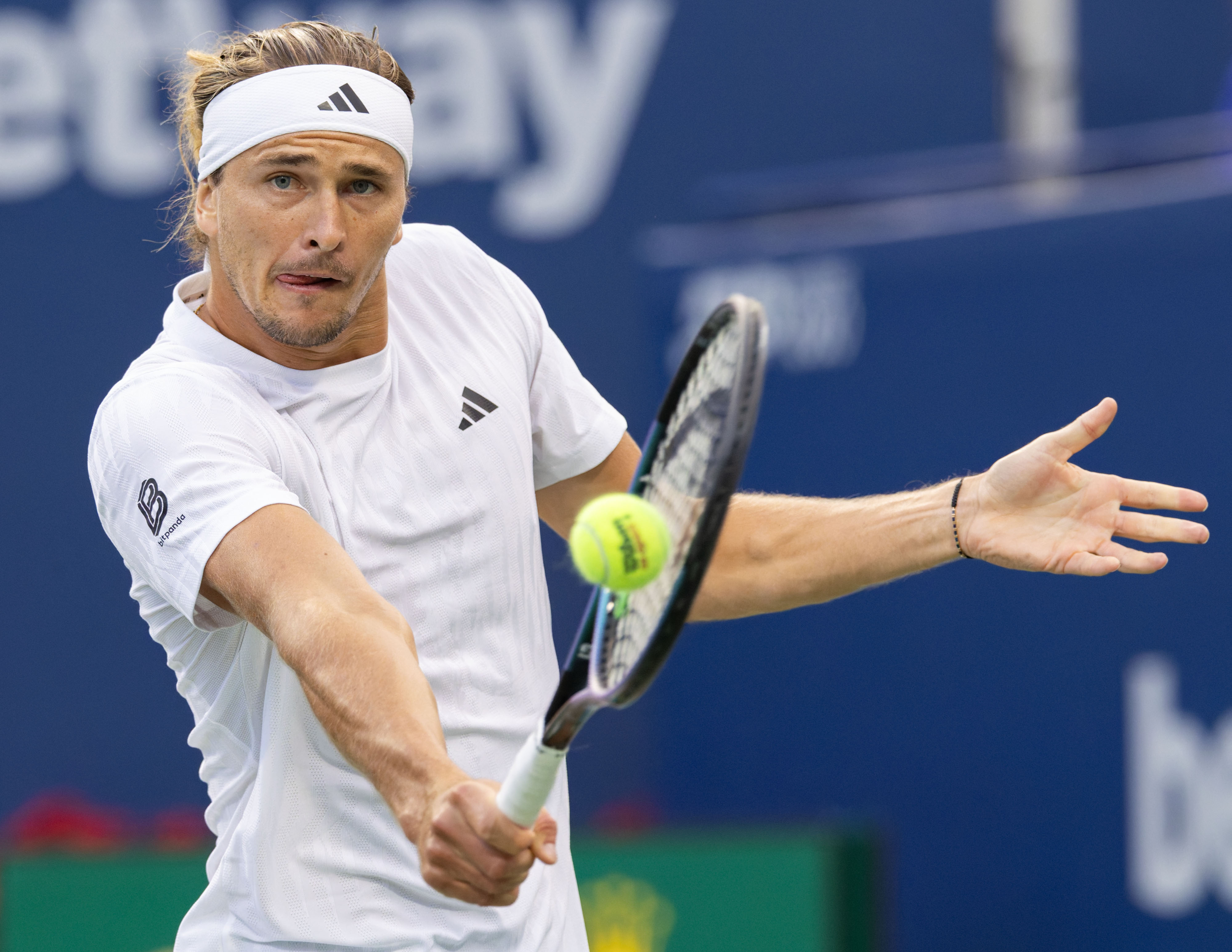 包含英国网球队力克德国网球队，兹维列夫惊艳世界的词条