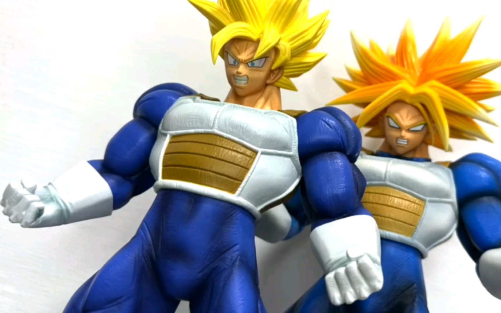 包含TL横扫CLG，Xiaohu完成史诗逆转宿敌对决全球总决赛，成为赛场最大亮点的词条