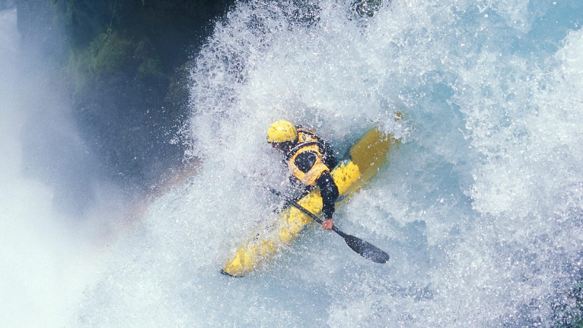 开云体育-跨界狂想曲，当冰球国度邂逅黑白军团，巴尔韦德如何点燃足球圣殿？