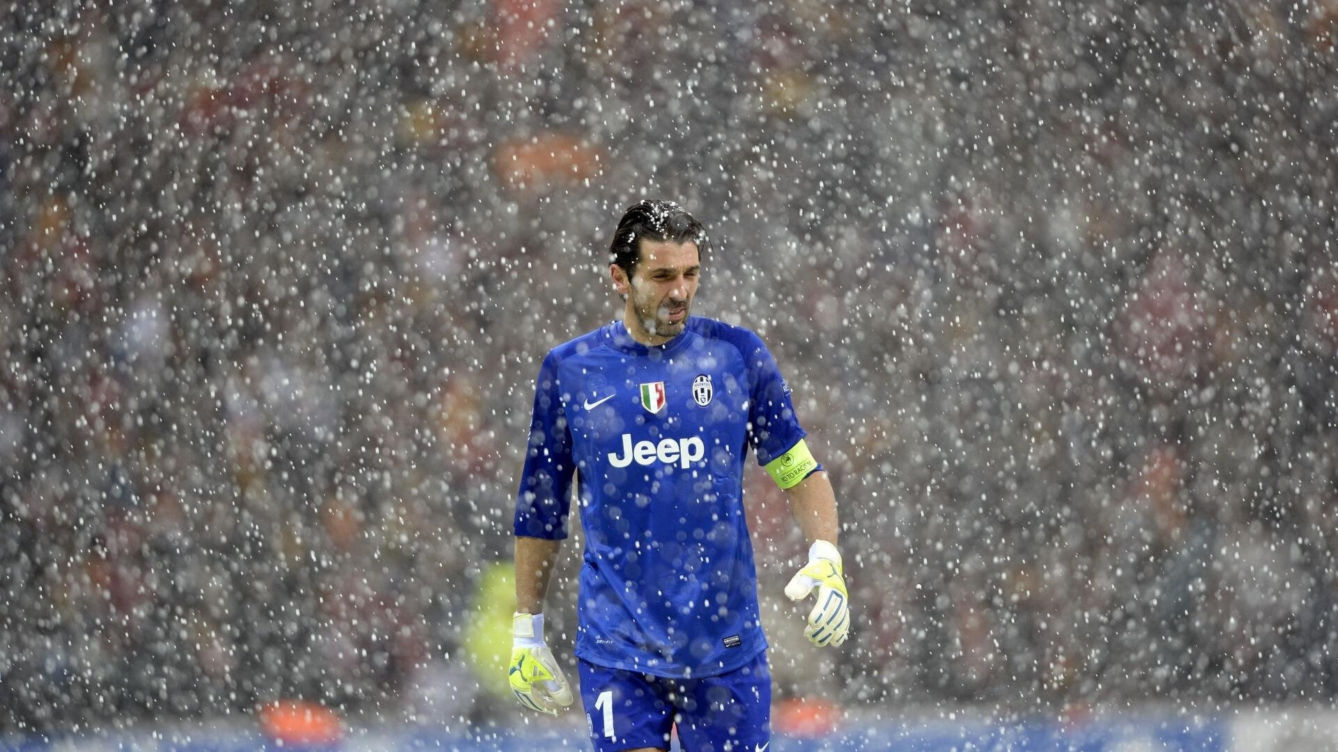 防守绞索与逆袭利刃！澳大利亚窒息式锁死西班牙，努涅斯37分诠释孤胆英雄