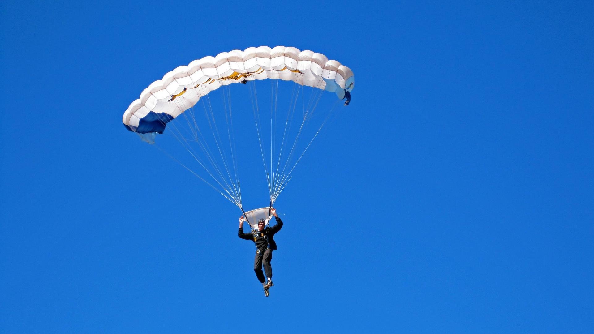 迪亚斯神兵天降！安哥拉爆冷斩落多特蒙德，一场定义勇气的胜利